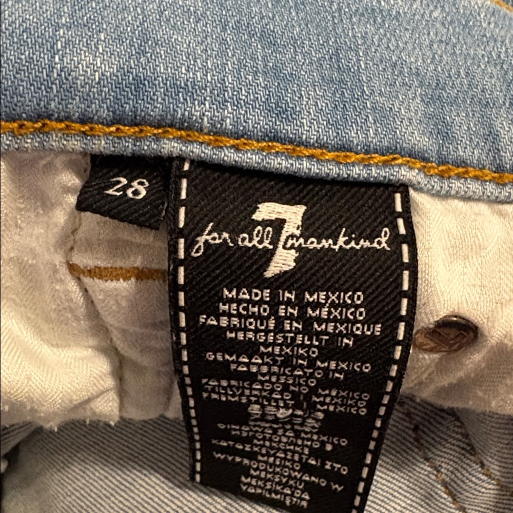 7 For All Mankind Light Wash Mid Roll Cuffed Denim Shorts 28 - Picture 9 of 9